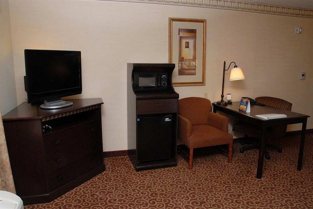 Hampton Inn & Suites Staten Island New York Bilik gambar